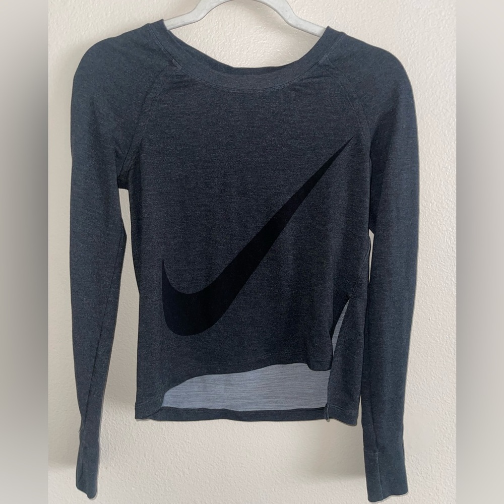 Nike Dri‎ Fit Cropped Long Sleeve Crewneck Size XS